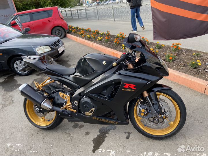 Suzuki GSX R 1000 k7