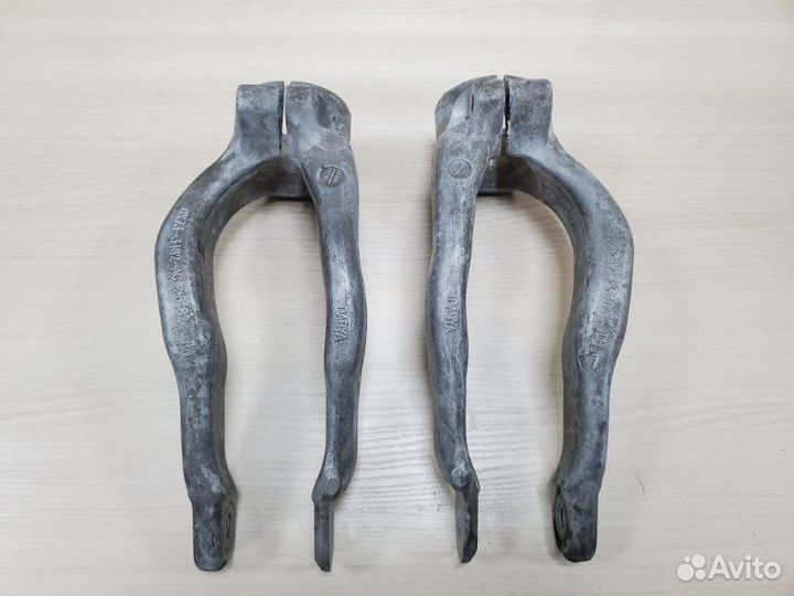 Вилка амортизатора передняя Land Rover Velar 2019