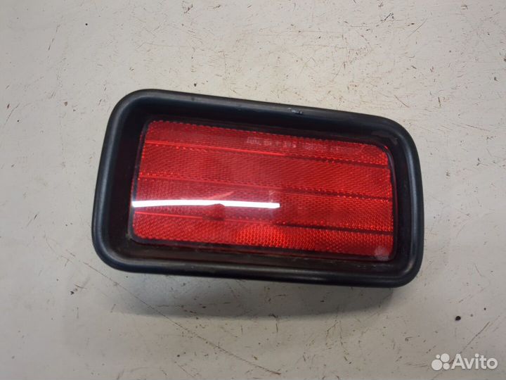 Катафот Mitsubishi Montero Sport / Pajero Sport, 2