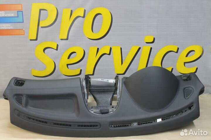 Торпедо Mitsubishi Carisma (кожа)