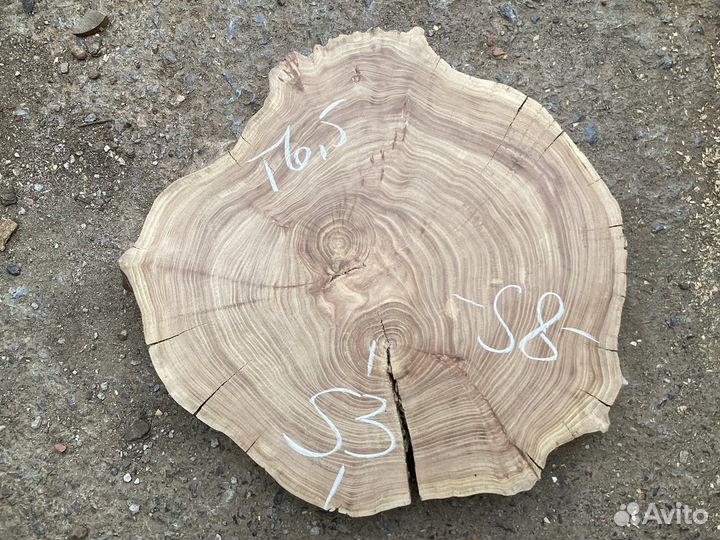 Заготовки для столиков из спилов карагача