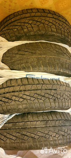 Pirelli Winter Sottozero 210 215/55 R18 95H