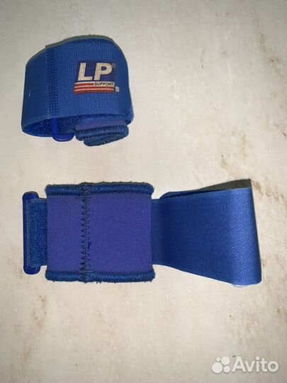 Бинты для бокса: суппорт запястья LP 703 (синий)