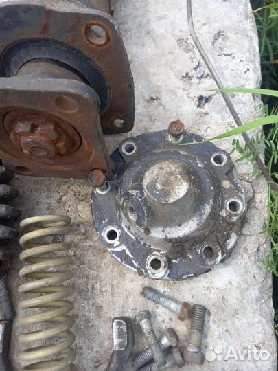 Вал привода отбора мощности разд коробки краз260