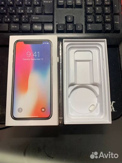 iPhone X, 64 ГБ