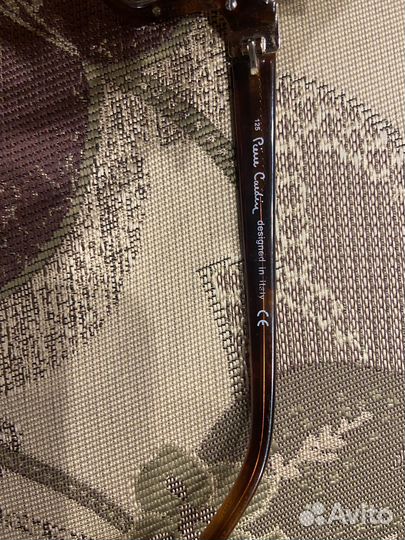 Солнцезащитные очки женские брендовые