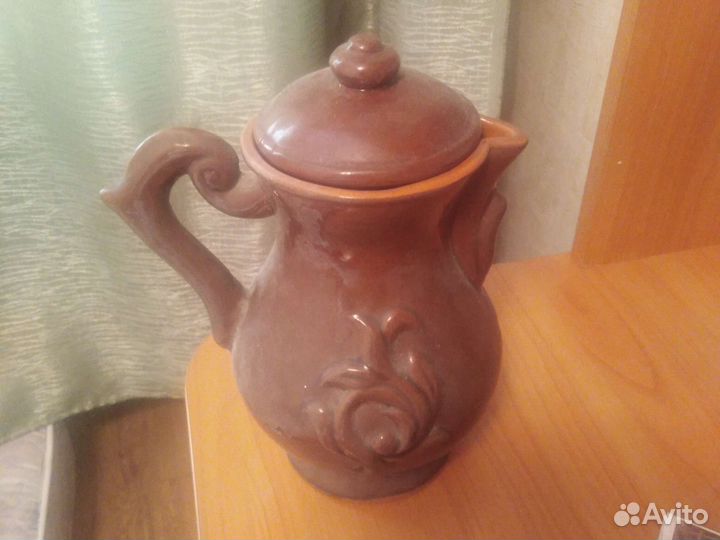 Глиняный кувшин