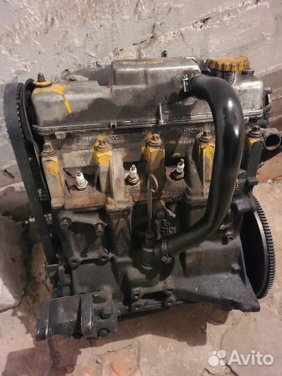 Двигатель восьмиклоп