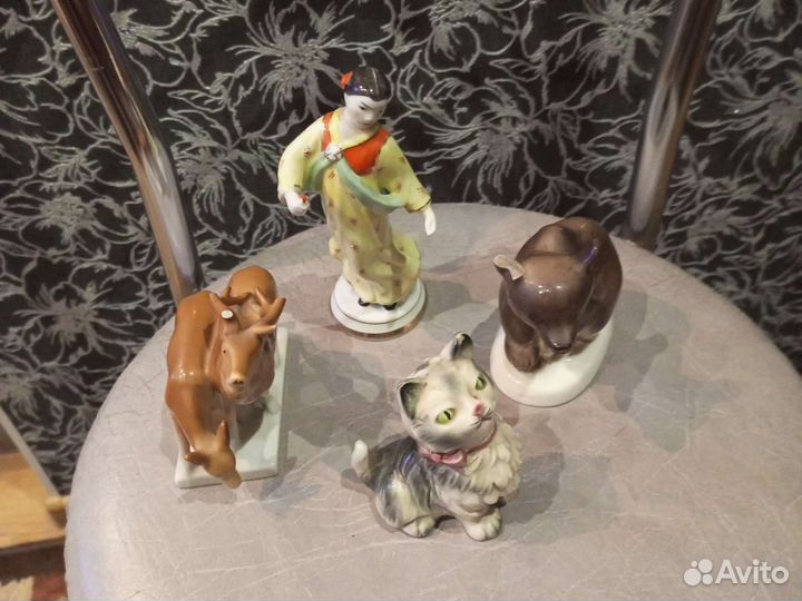 Фарфоровые статуэтки