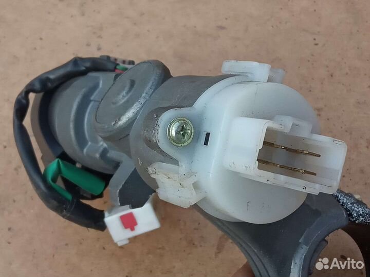 Замок зажигания Kia Magentis 2