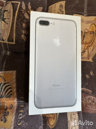 Коробка от iPhone 7 plus 32gb