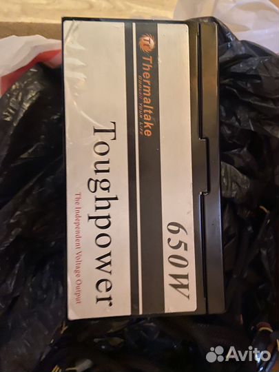 Блок питания Thermaltake Toughpower 650W