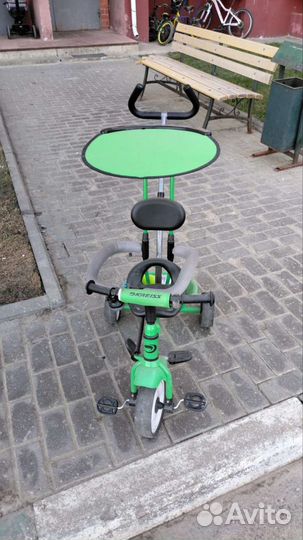 Детский велосипед трехколесный с ручкой