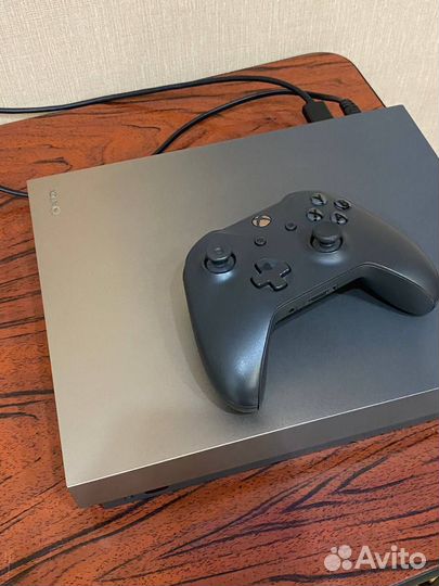 Xbox one x Gold Rush Edition 1 TB