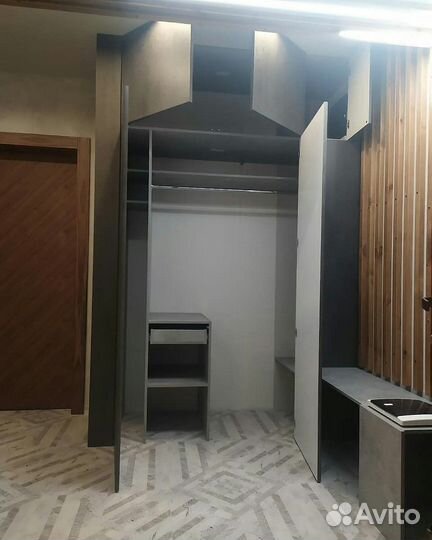 Шкаф на заказ под потолок