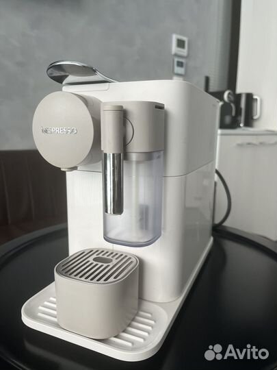 Кофеварка DeLonghi Nespresso EN500