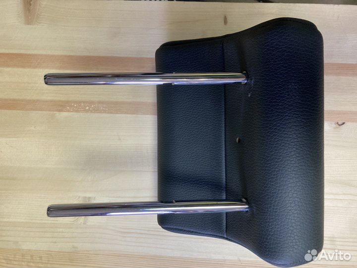 Подголовник сидения задний Opel Astra H 13153287