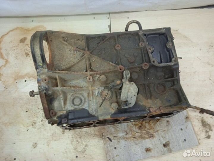 Блок двигателя Mercedes-Benz E-Class W124 M111