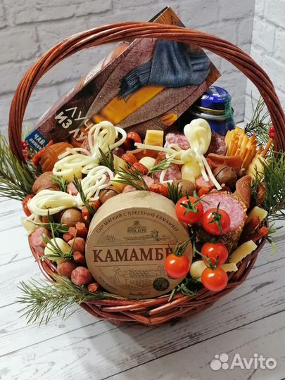 Мужской букет в корзине,корпоративные подарки