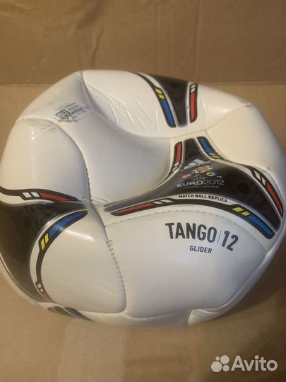 Футбольный мяч adidas tango 12