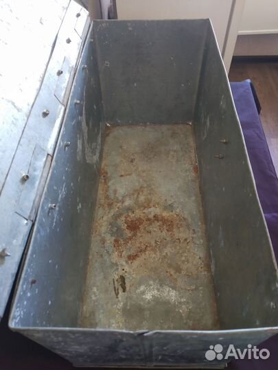 Ящик металлический.Размер:61/26/30см