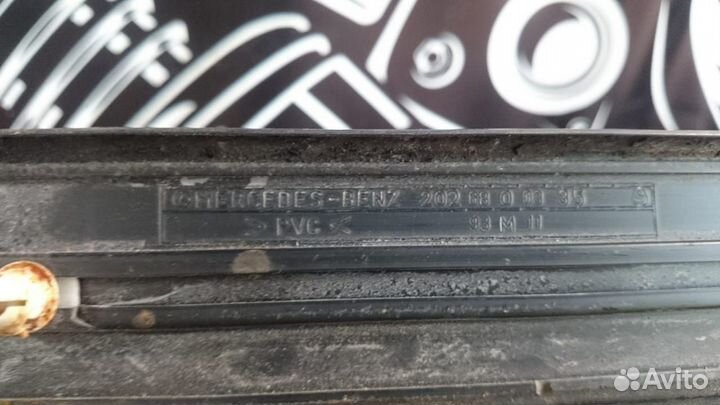 Накладки порогов комплект Mercedes-Benz W202