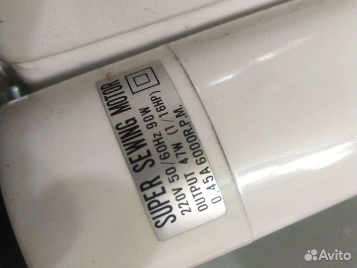 Новая швейная машина Royal. Made in Denmark