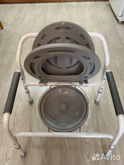 Санитарный стул-кресло,туалет новый