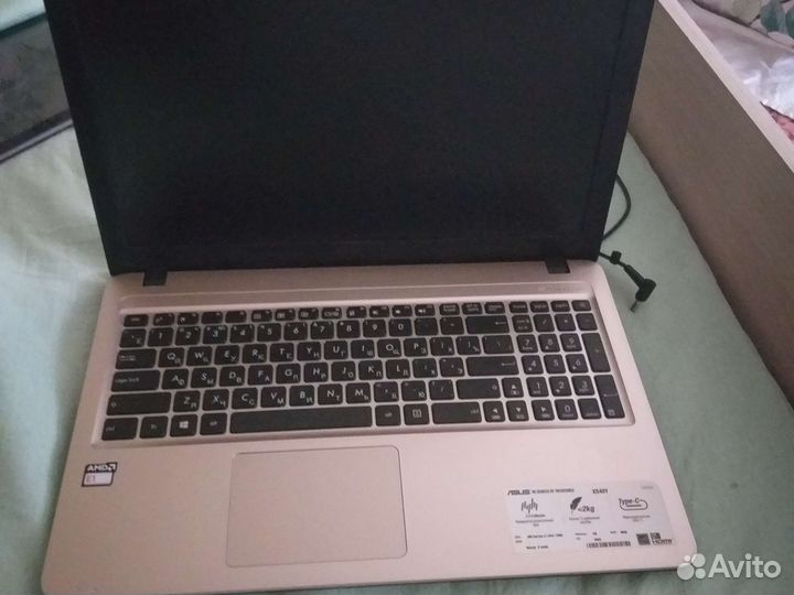 Ноутбук asus