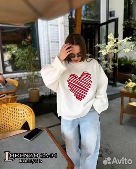 Топовый свитер С сердечком One-Size
