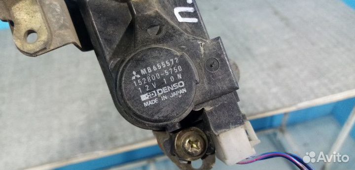 Замок двери передней правой Mitsubishi Space Wagon