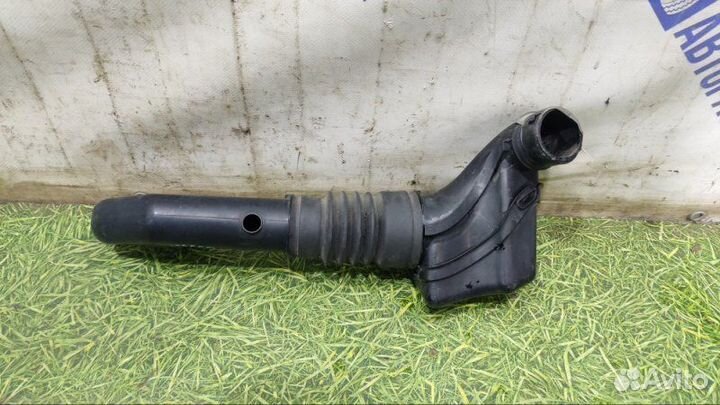 Патрубок воздушного фильтра Nissan Note хэтчбек