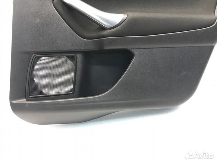 Обшивка двери задняя правая Ford Mondeo седан 2.3