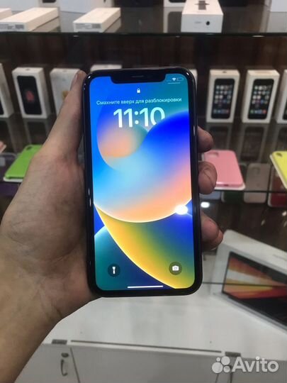 Телефон iPhone 11