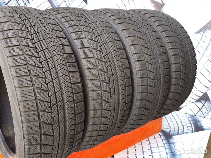 Bridgestone Blizzak VRX 245/40 R20