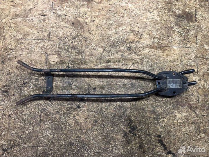 Направляющая тросов ручника Bmw E90