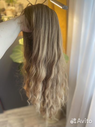 Парик из термоволокна блонд локоны