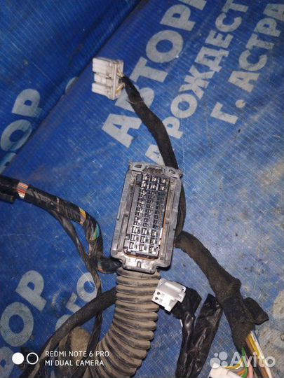 Проводка двери Kia Rio 3 седан G4FC 2015