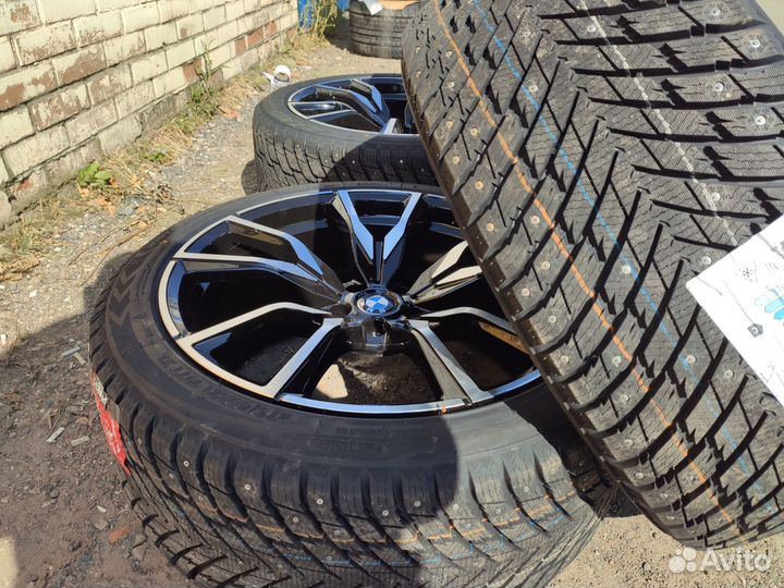 R21 iLink Wintervorhut Stud II 315/35, PCD 5x112 DIA 66.6