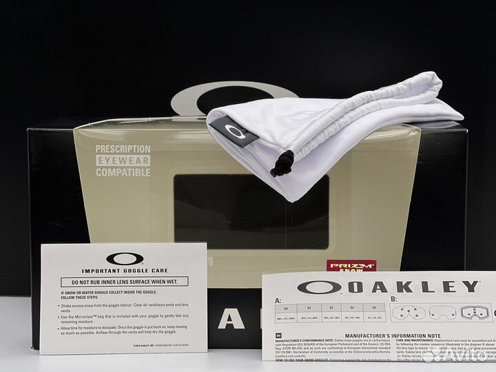 Горнолыжная маска Oakley Flight Tracker L XL Torch
