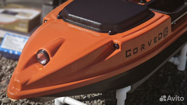 Прикормочный кораблик CorveD с gps и глубиномером