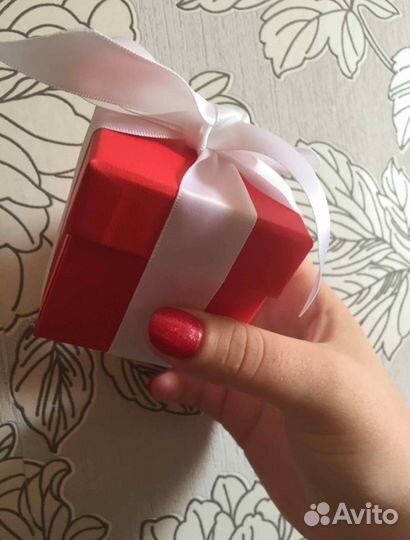 Кольцо с бриллиантом