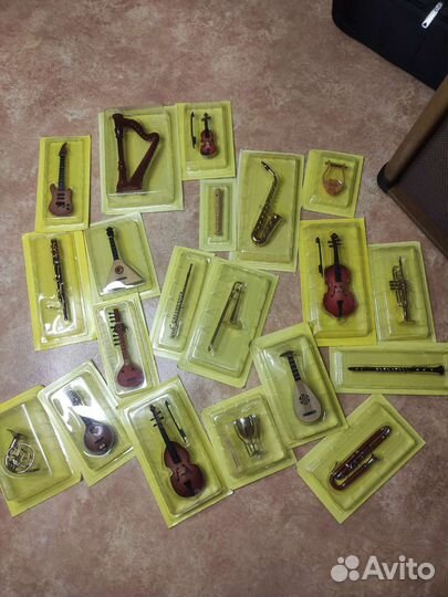 Коллекционные музыкальные инструменты