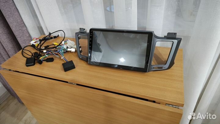 Автомагнитола на Toyota Rav 4