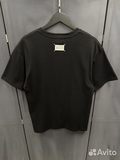 Maison margiela mm6 футболка (хит 2025)