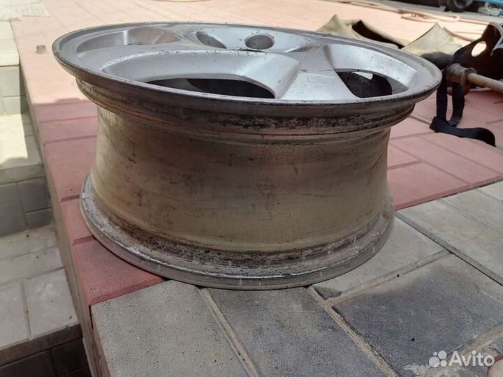 Рено дастер колёсный диск литой, 1 штука