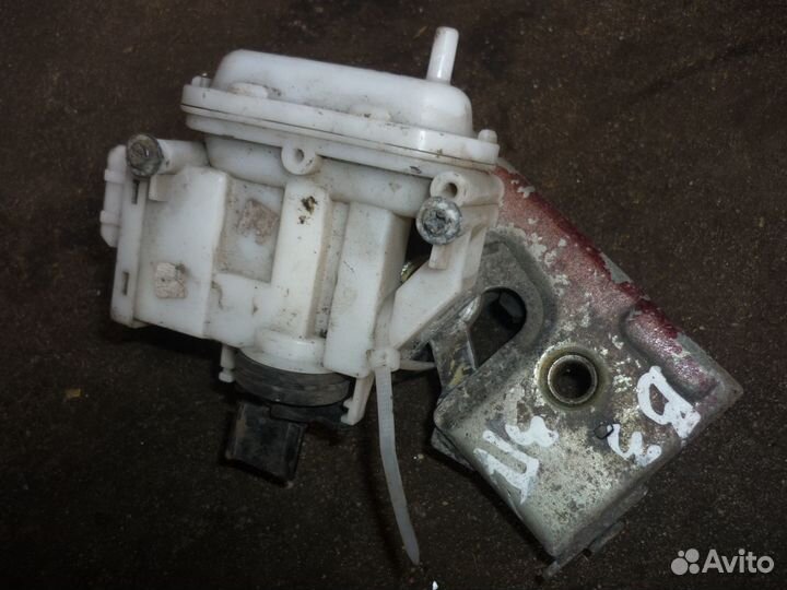 Замок двери задний правый volkswagen passat b3