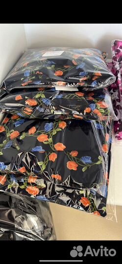 Платья вместе с косынкой