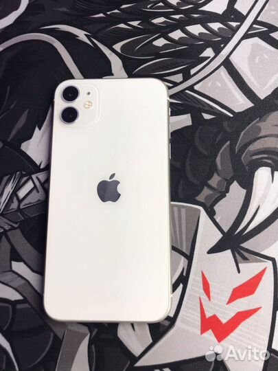 iPhone 11, 64 ГБ