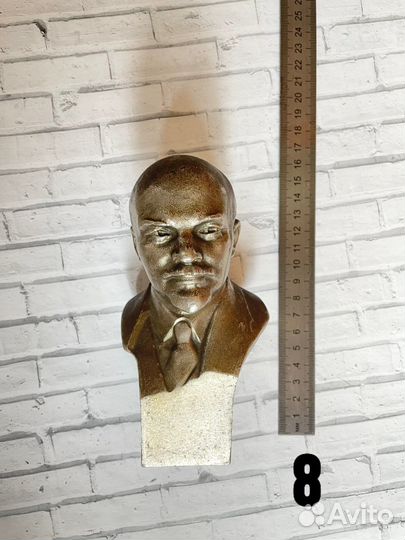 Статуэтки и бюсты